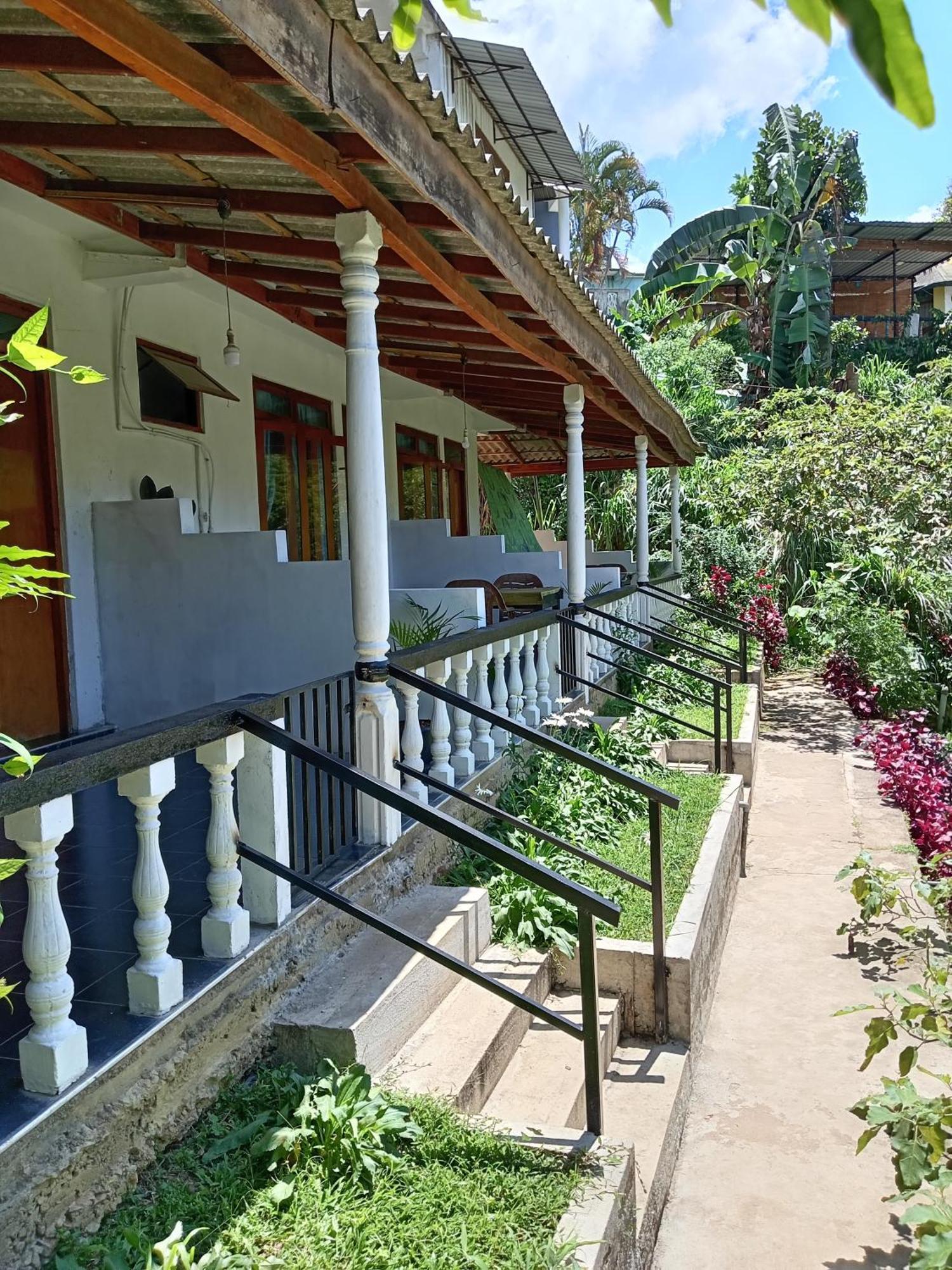 Soorya Inn Елла Екстер'єр фото